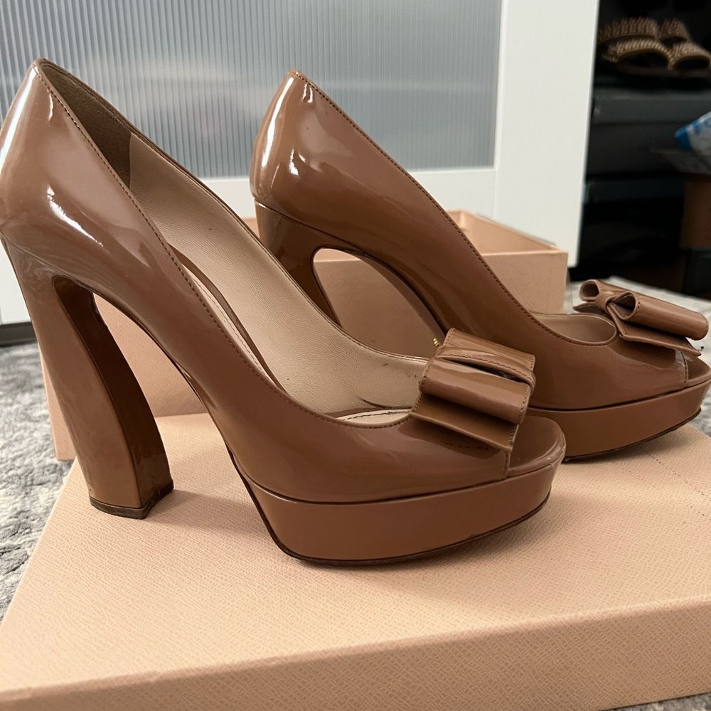 PRADA Calzature Donna Beige/Cammeo Platform Bow Pumps Size 37.5/7.5 Preowned